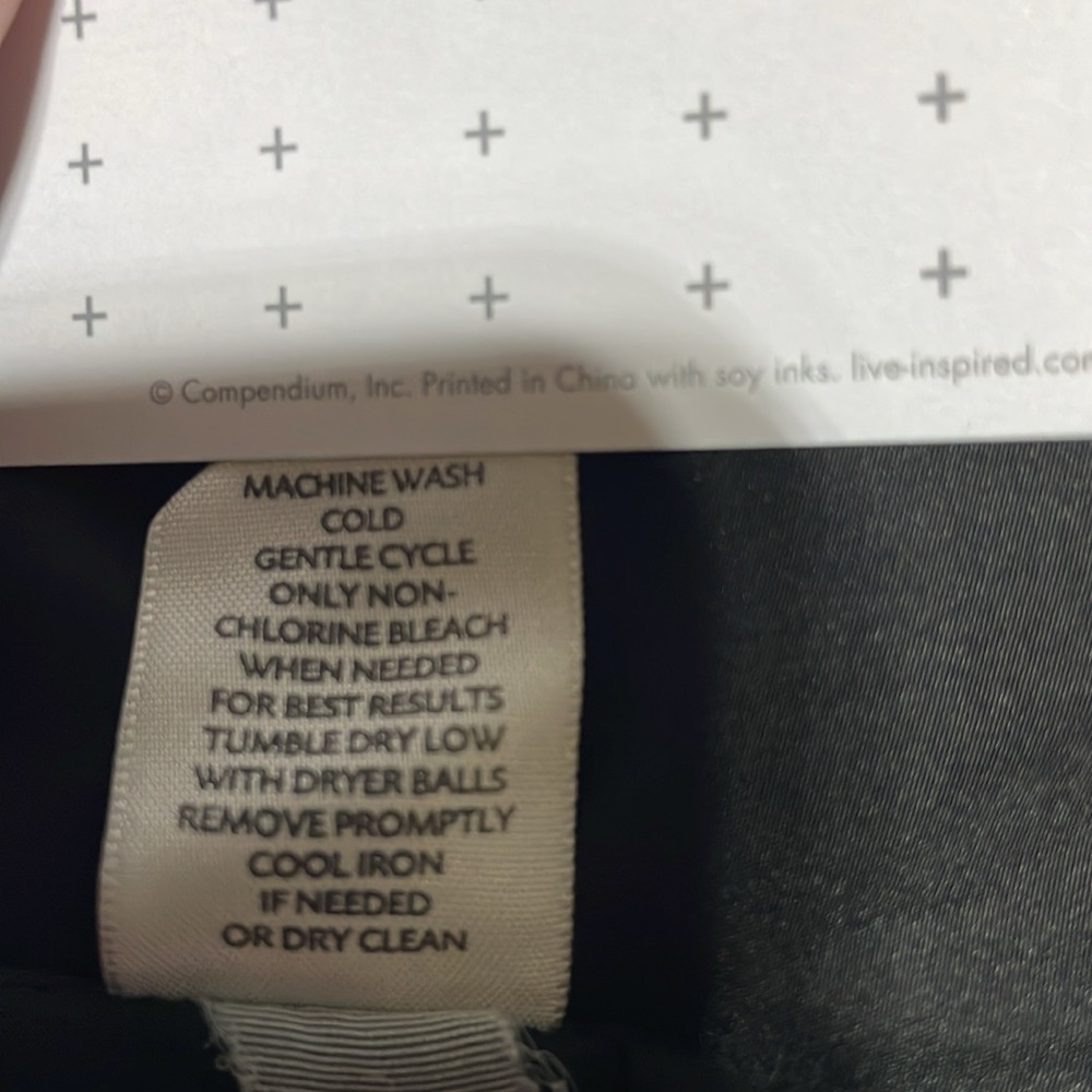 J.Jill Black Contoured Puffer vest -XS #0019 - Picture 8 of 10
